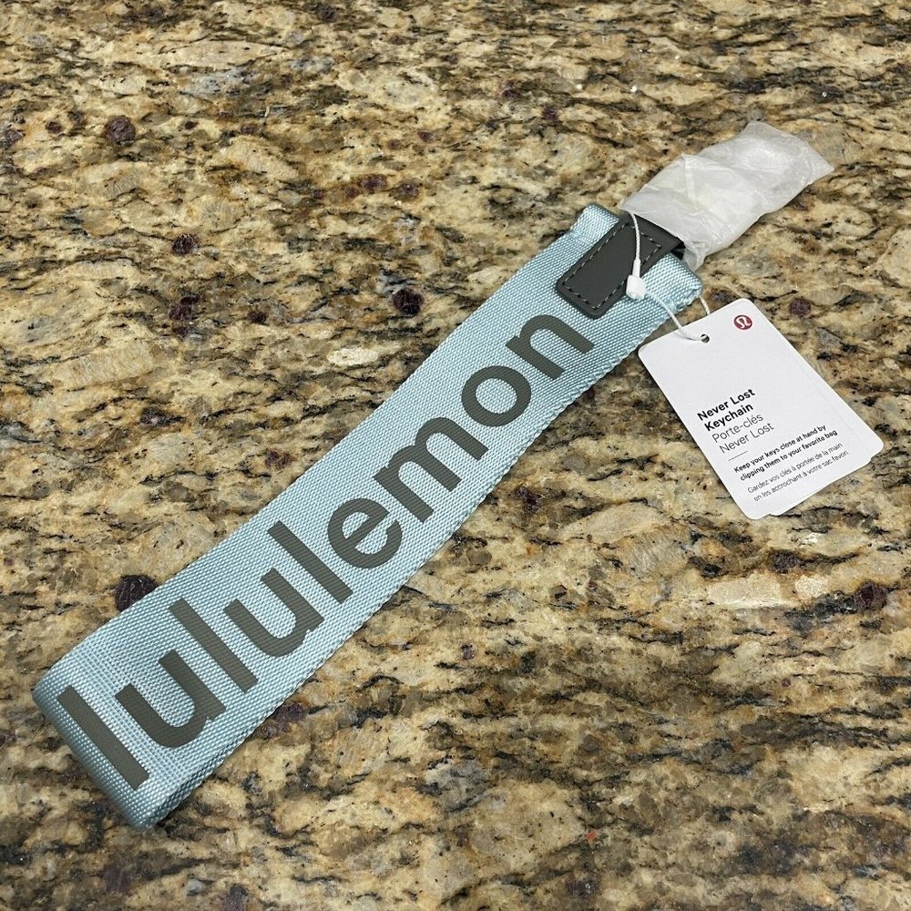 Lululemon Never Lost Key Chain Ice Blue NEW